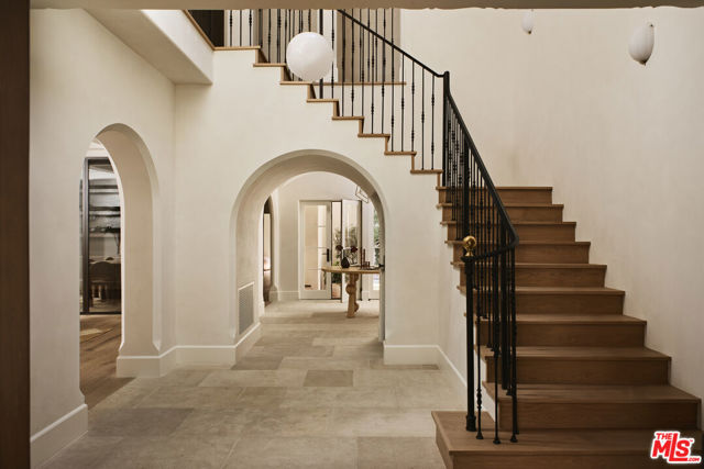 MLS #25600075 image #3