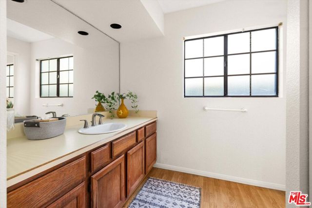 MLS #25600227 image #13