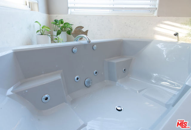 MLS #25600383 image #51