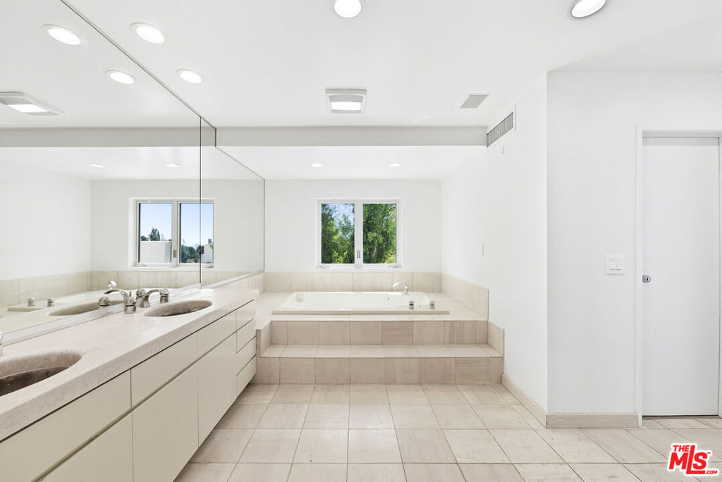 MLS #25600883 image #8