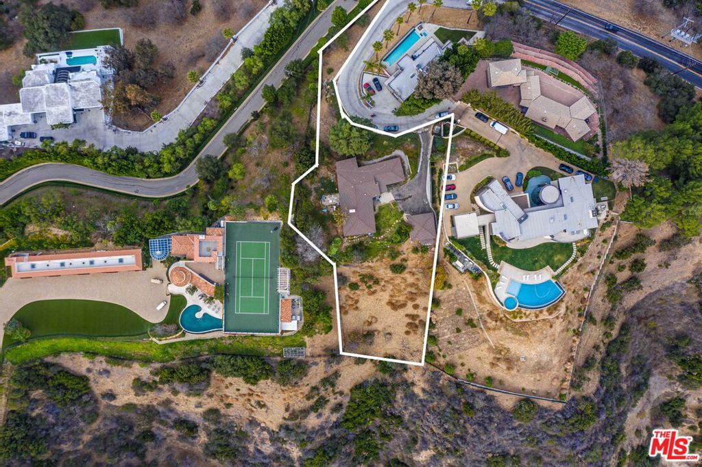 MLS #25600905 image #22