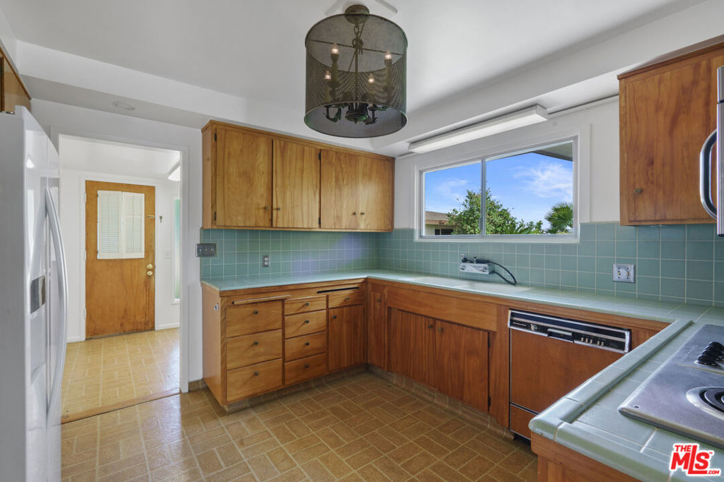 MLS #25600905 image #39