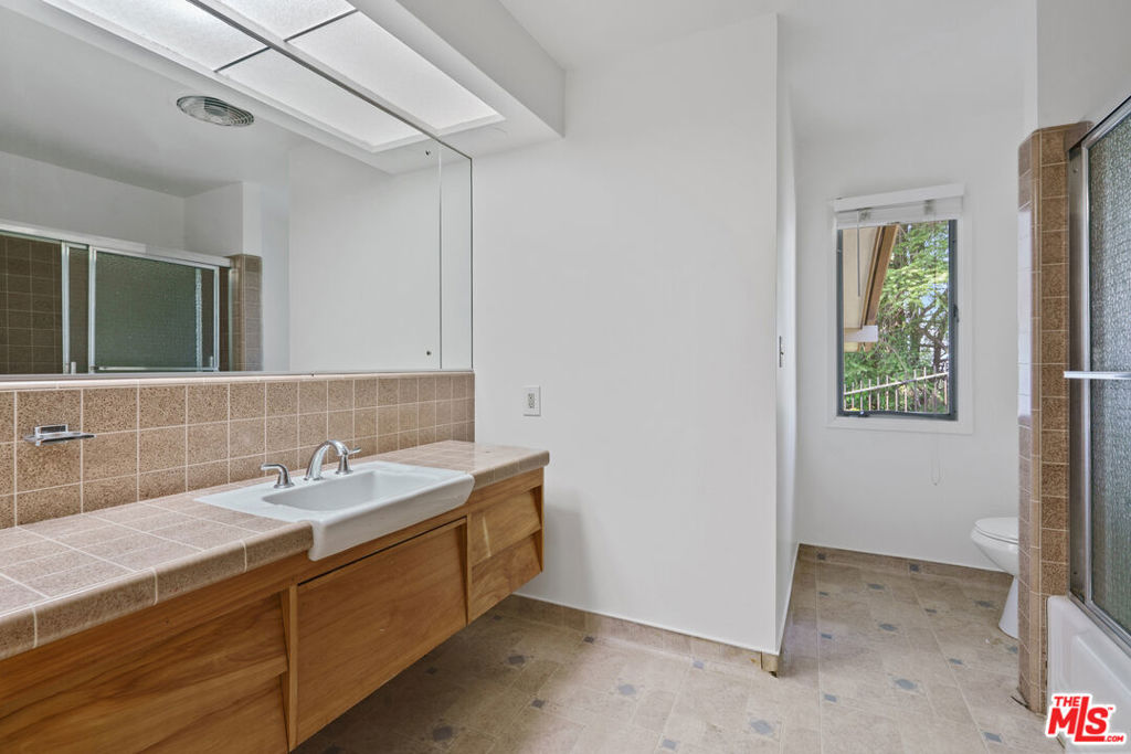 MLS #25600905 image #41