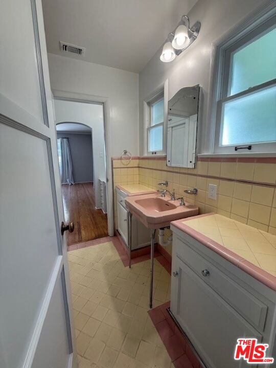 MLS #25601057 image #11