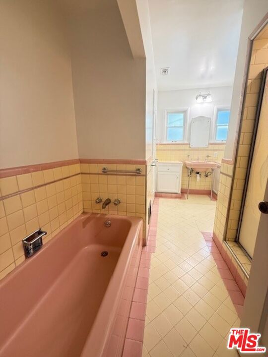 MLS #25601057 image #12