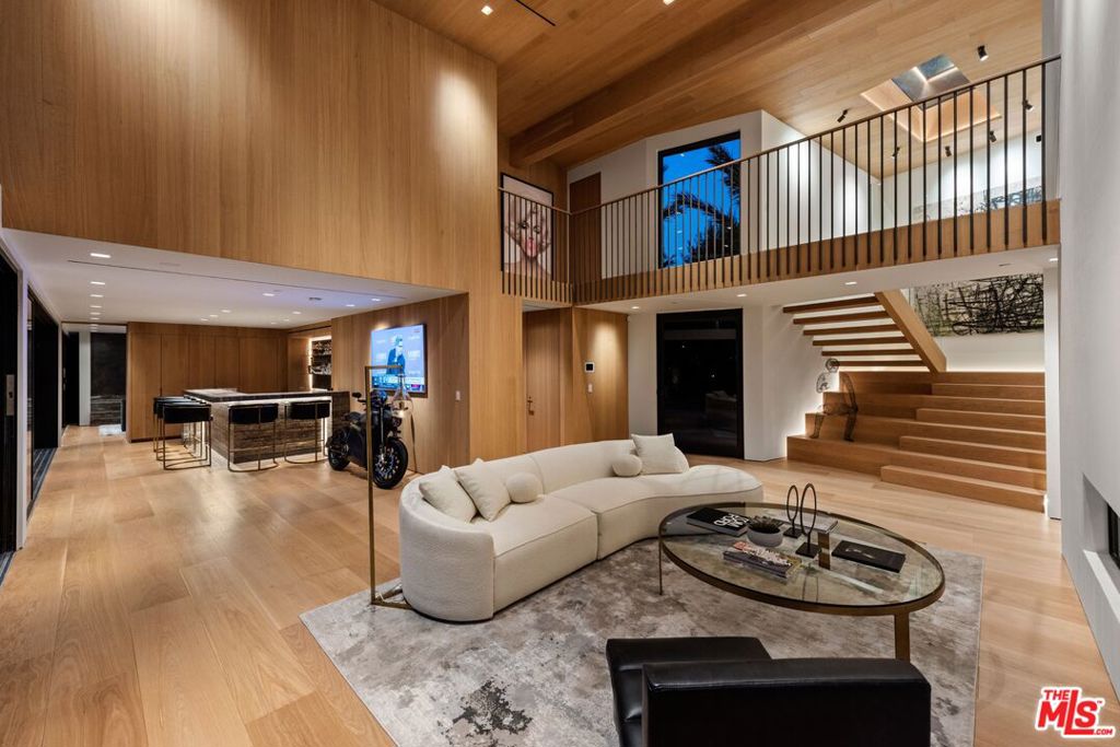 MLS #25601267 image #2