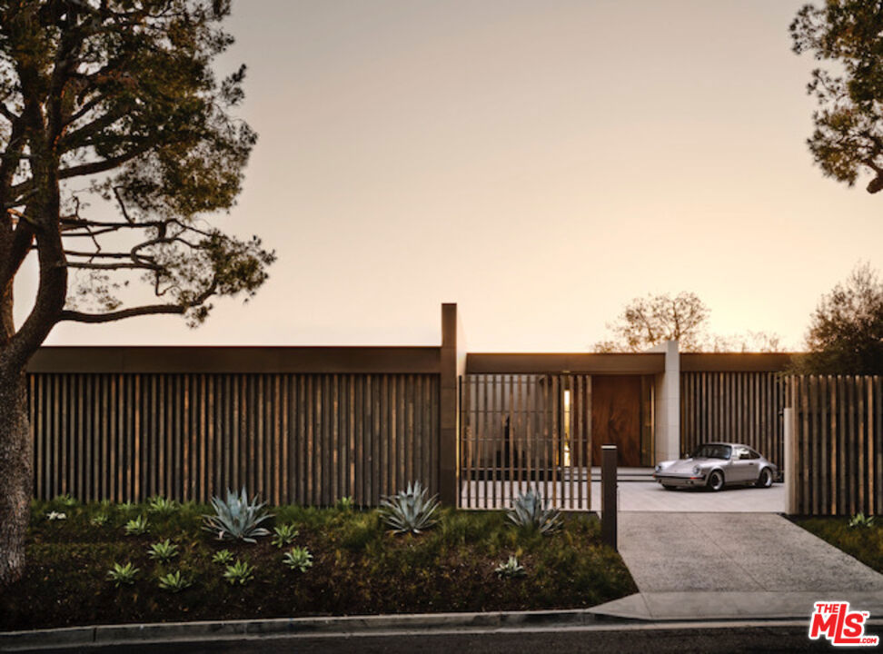 MLS #25601345 image #0