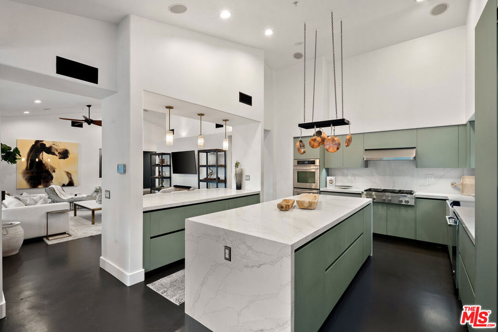 MLS #25601385 image #11