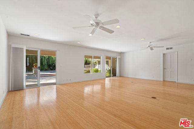 MLS #25602331 image #14