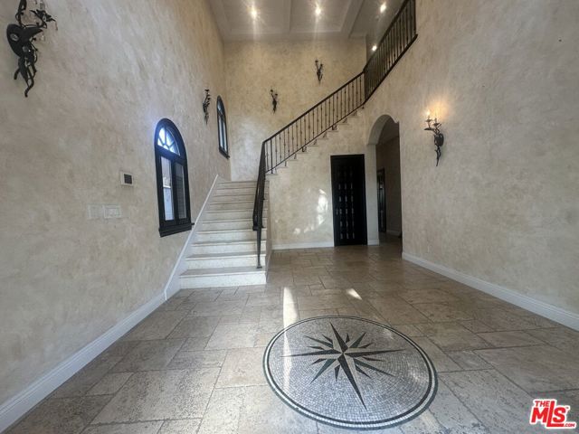 MLS #25602397 image #1