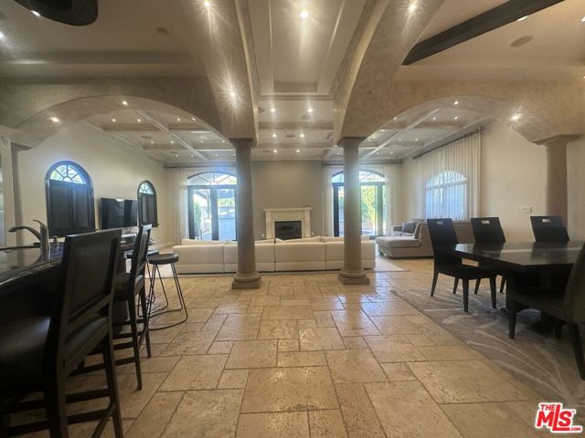 MLS #25602397 image #3