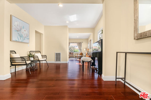 MLS #25602719 image #23