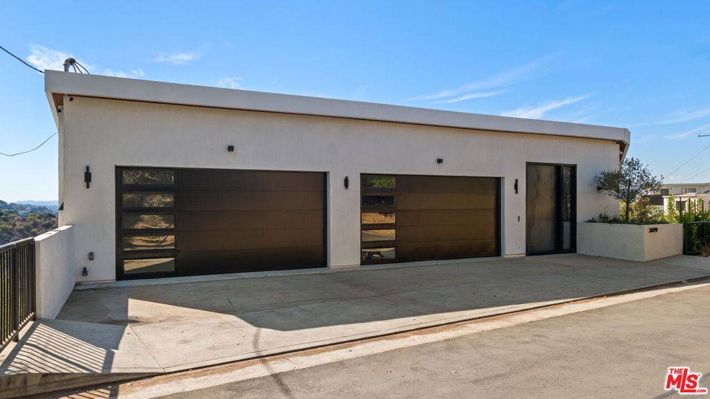 MLS #25602813 image #1