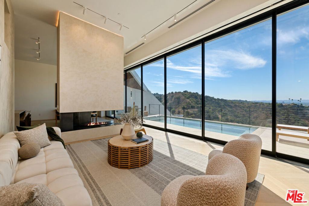 MLS #25602813 image #11