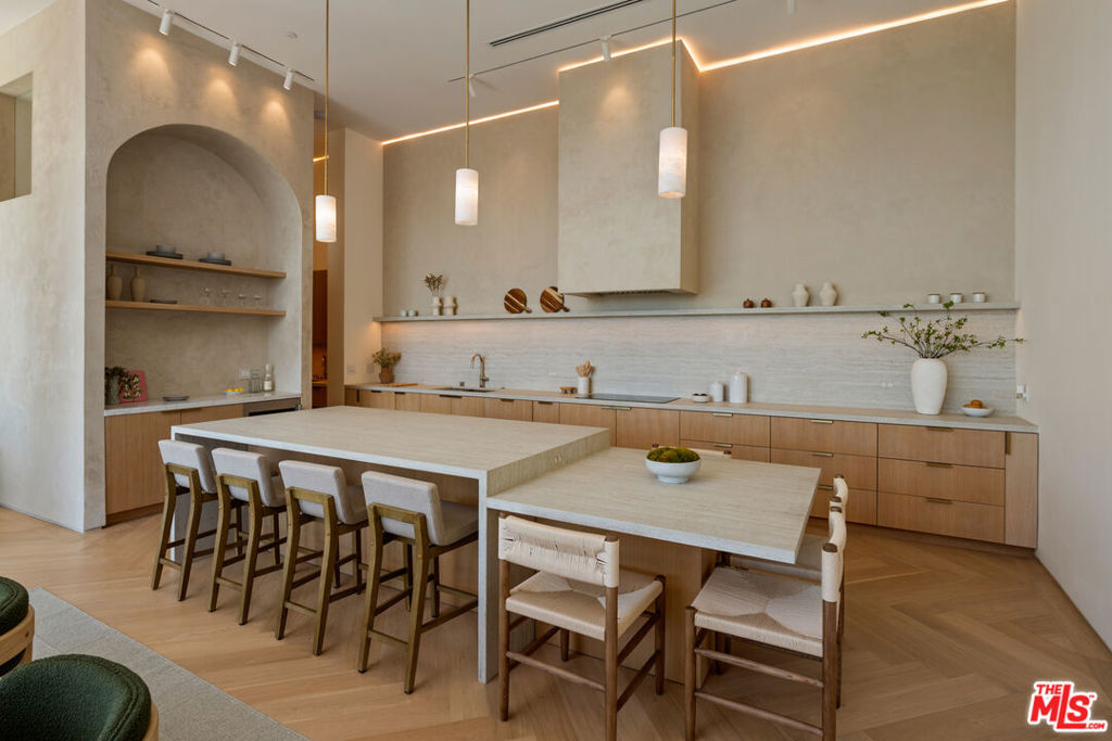 MLS #25602813 image #15