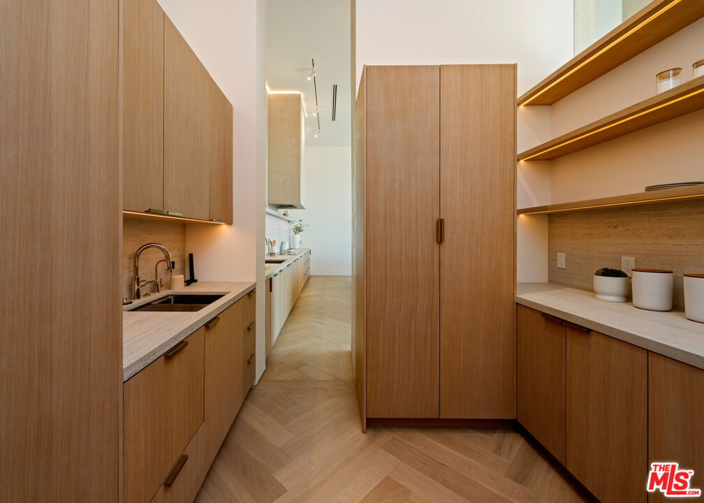 MLS #25602813 image #17