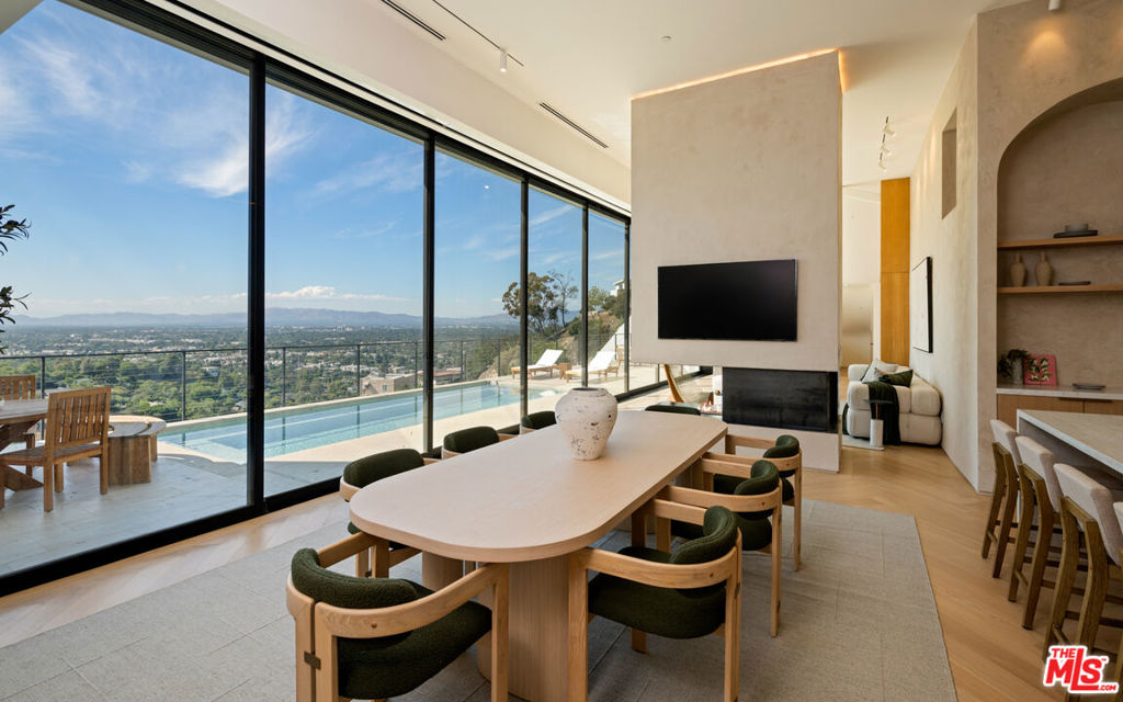 MLS #25602813 image #21