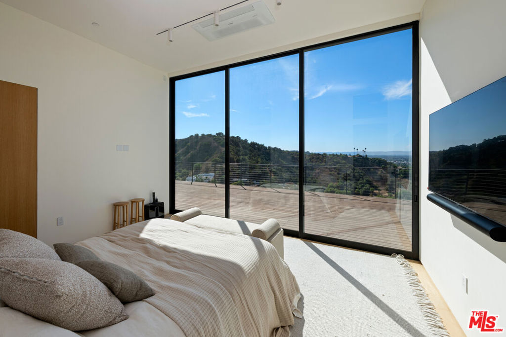 MLS #25602813 image #35