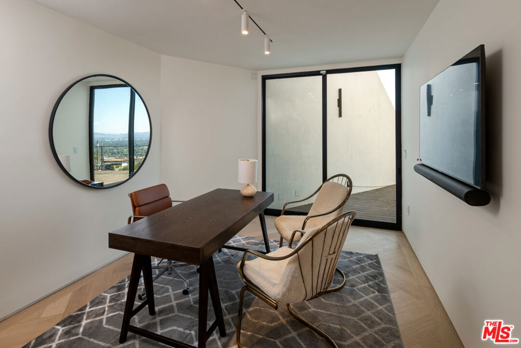 MLS #25602813 image #40