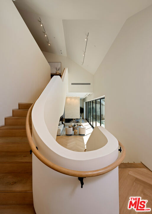 MLS #25602813 image #5