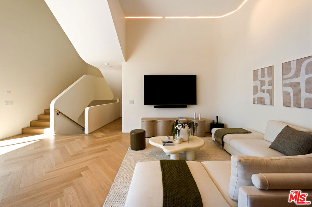 MLS #25602813 image #8