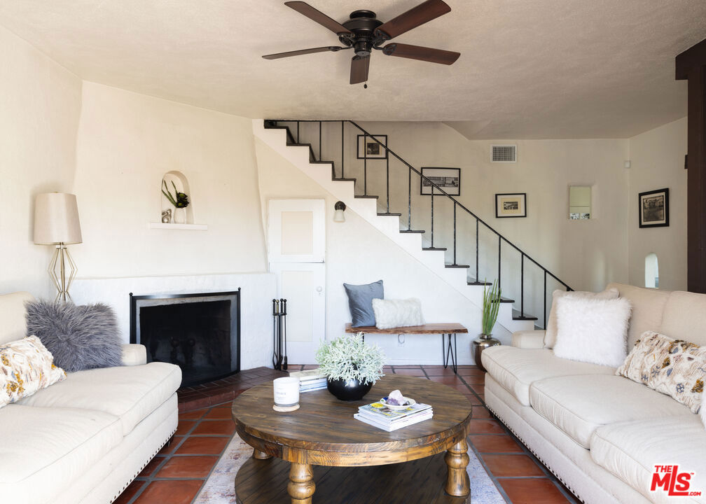 MLS #25602823 image #0