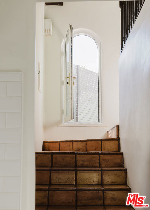 MLS #25602823 image #25