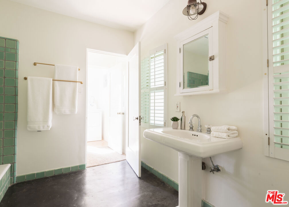 MLS #25602823 image #39