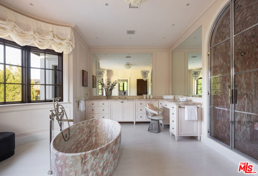 MLS #25603231 image #17