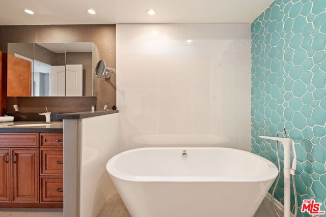 MLS #25603385 image #16