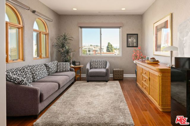 MLS #25603385 image #3