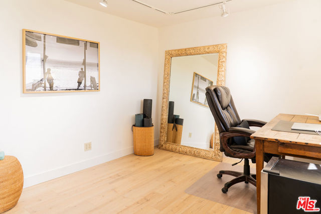 MLS #25603825 image #24