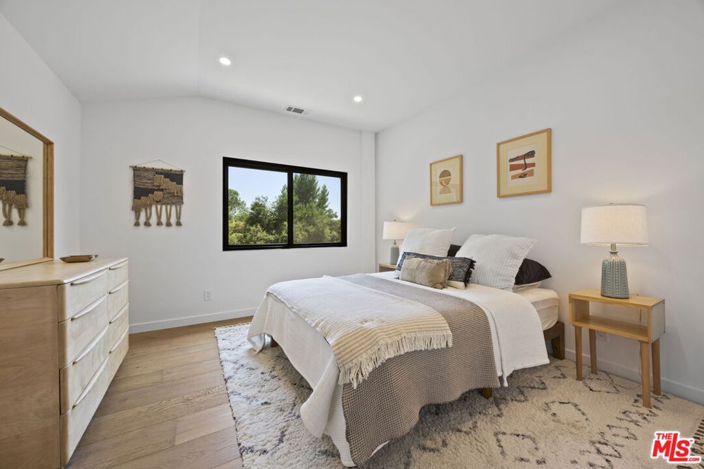 MLS #25603999 image #24