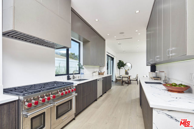 MLS #25604607 image #8