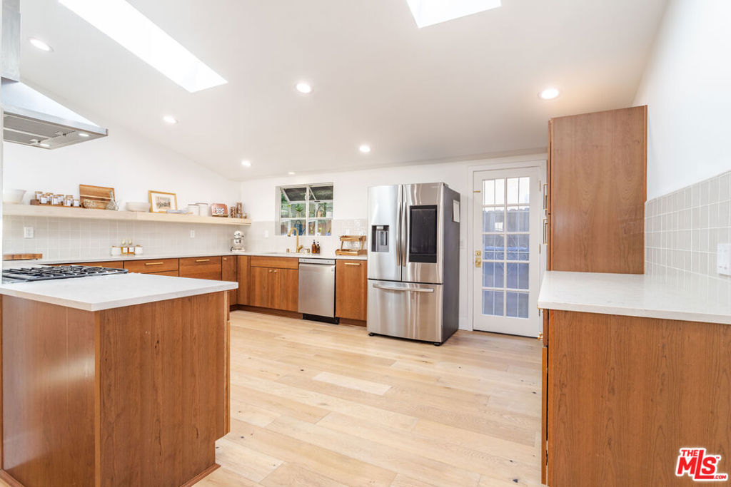 MLS #25605451 image #18