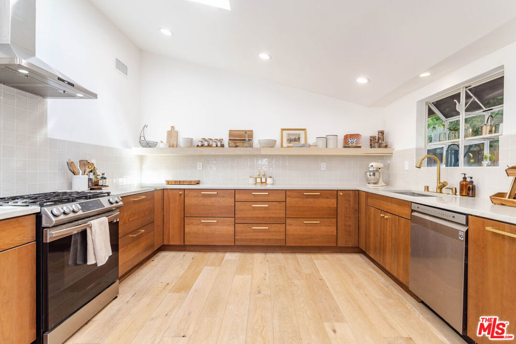 MLS #25605451 image #19