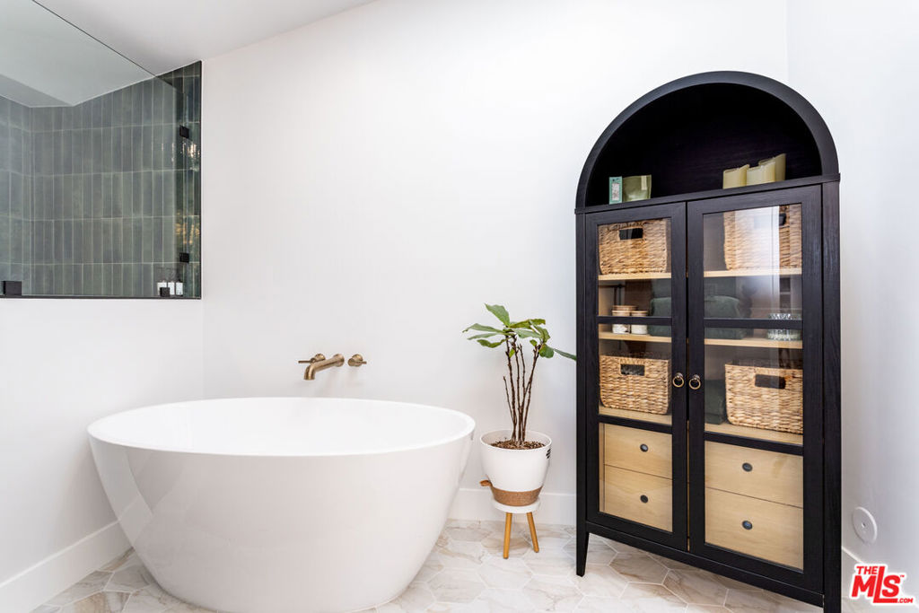 MLS #25605451 image #40