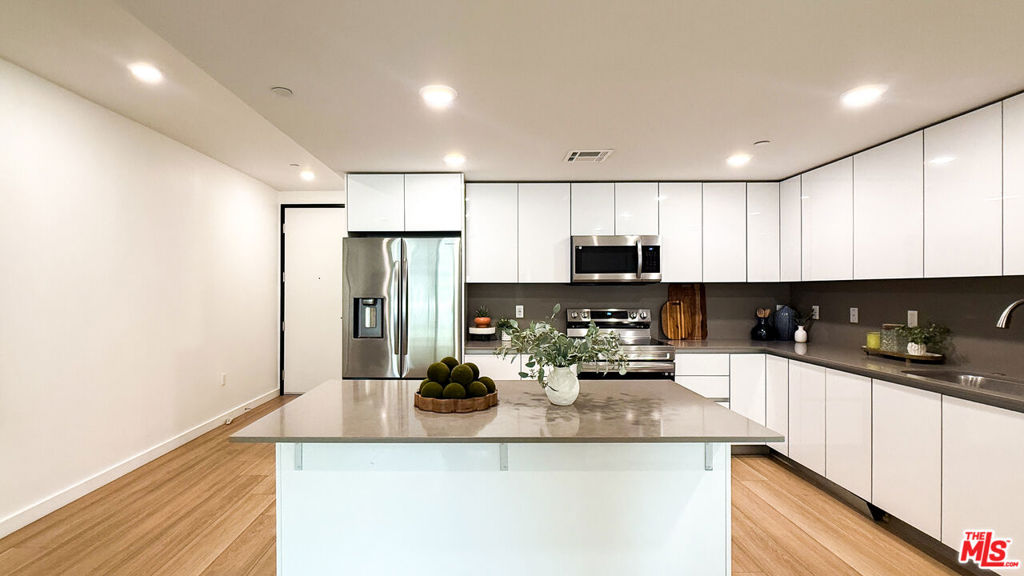 MLS #25605725 image #1