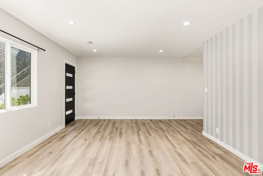 MLS #25605965 image #16