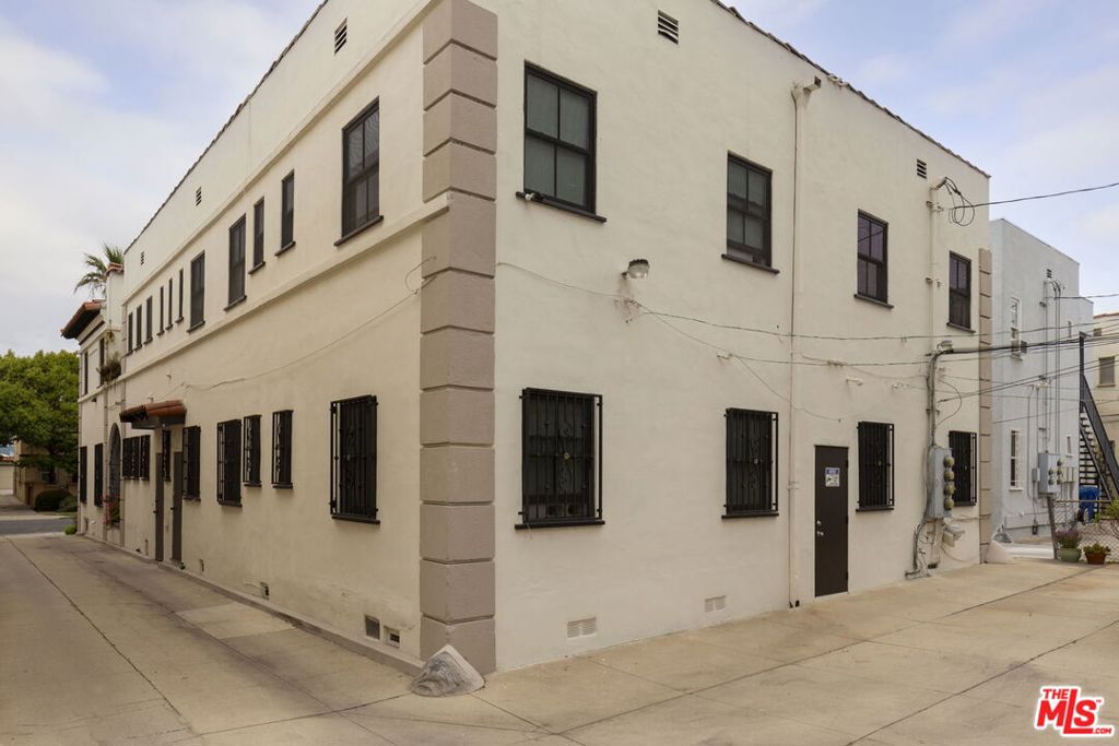 MLS #25607403 image #2