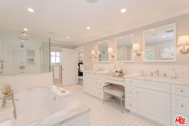 MLS #25607617 image #35