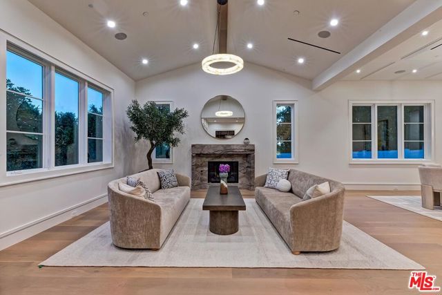 MLS #25607639 image #32