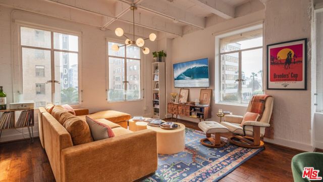 MLS #25607805 image #1