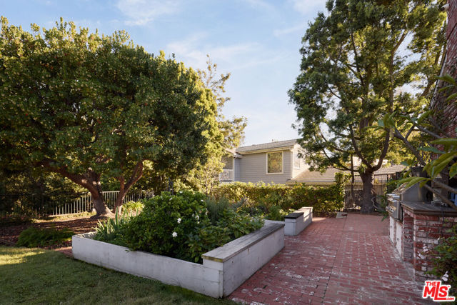 MLS #25608419 img 18