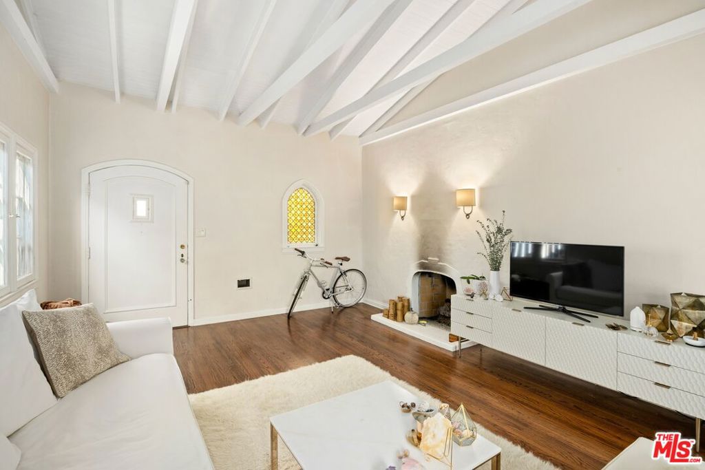 MLS #25608939 image #21