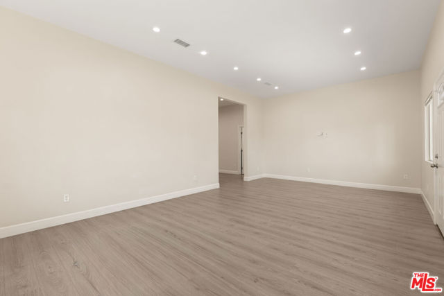 MLS #25609473 image #2