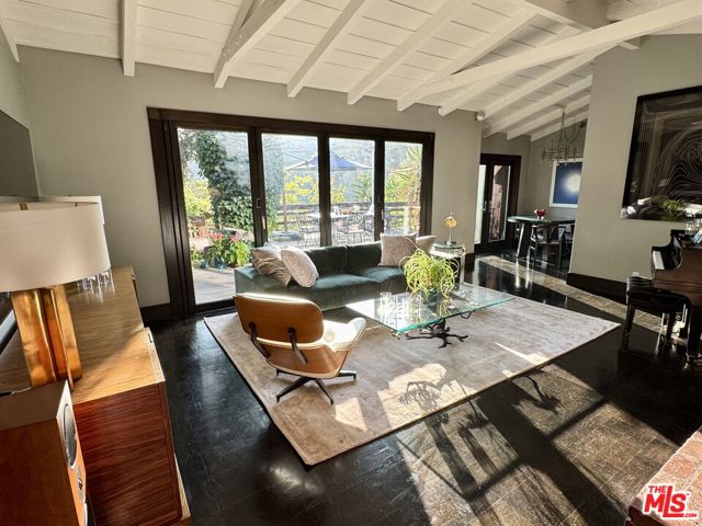 MLS #25609649 image #1