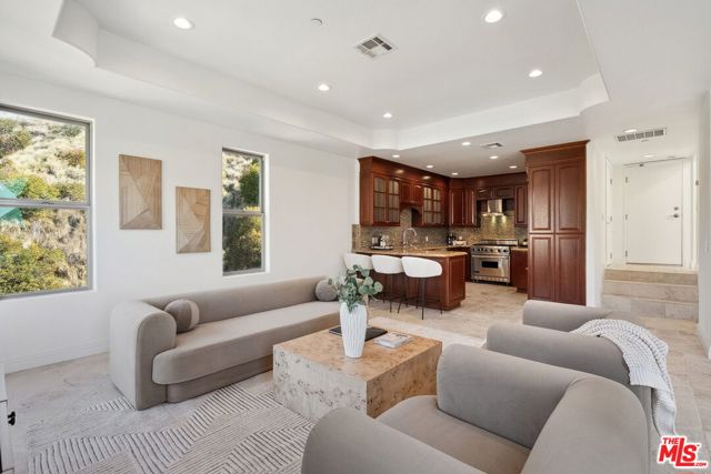 MLS #25609915 image #8