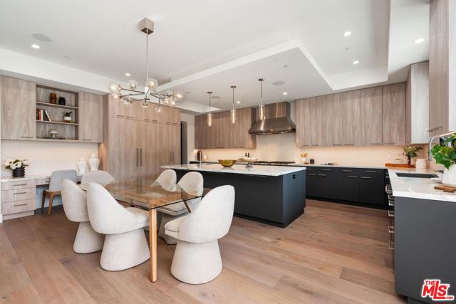 MLS #25610057 img 11