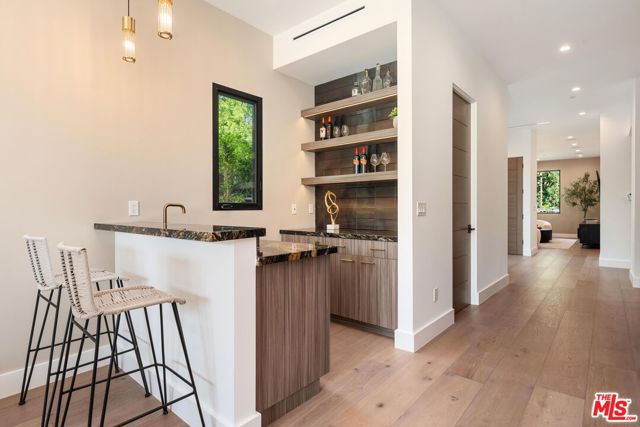 MLS #25610057 img 14